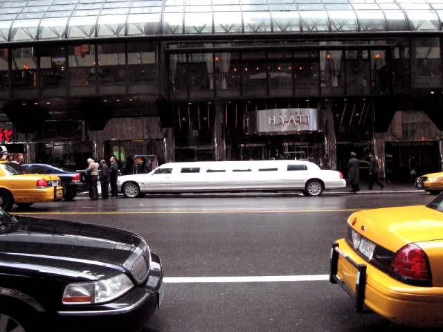 SERVICE – Limousine transfer for arrival or departure